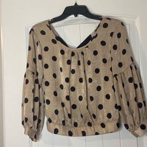 Blouse with tie in back